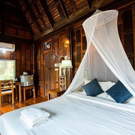 Lamphurai Riverside Resort And Spa Trat Exterior photo
