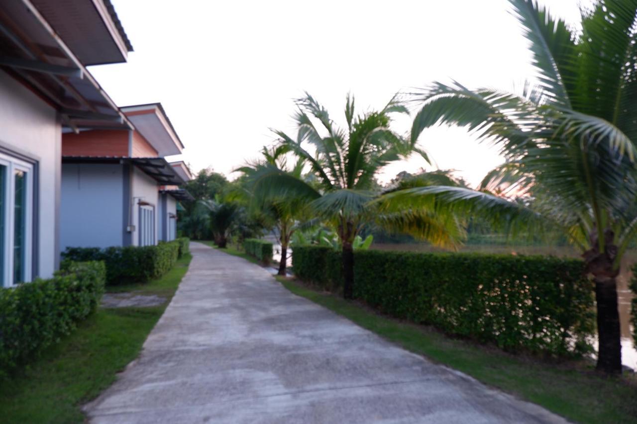 Lamphurai Riverside Resort And Spa Trat Exterior photo
