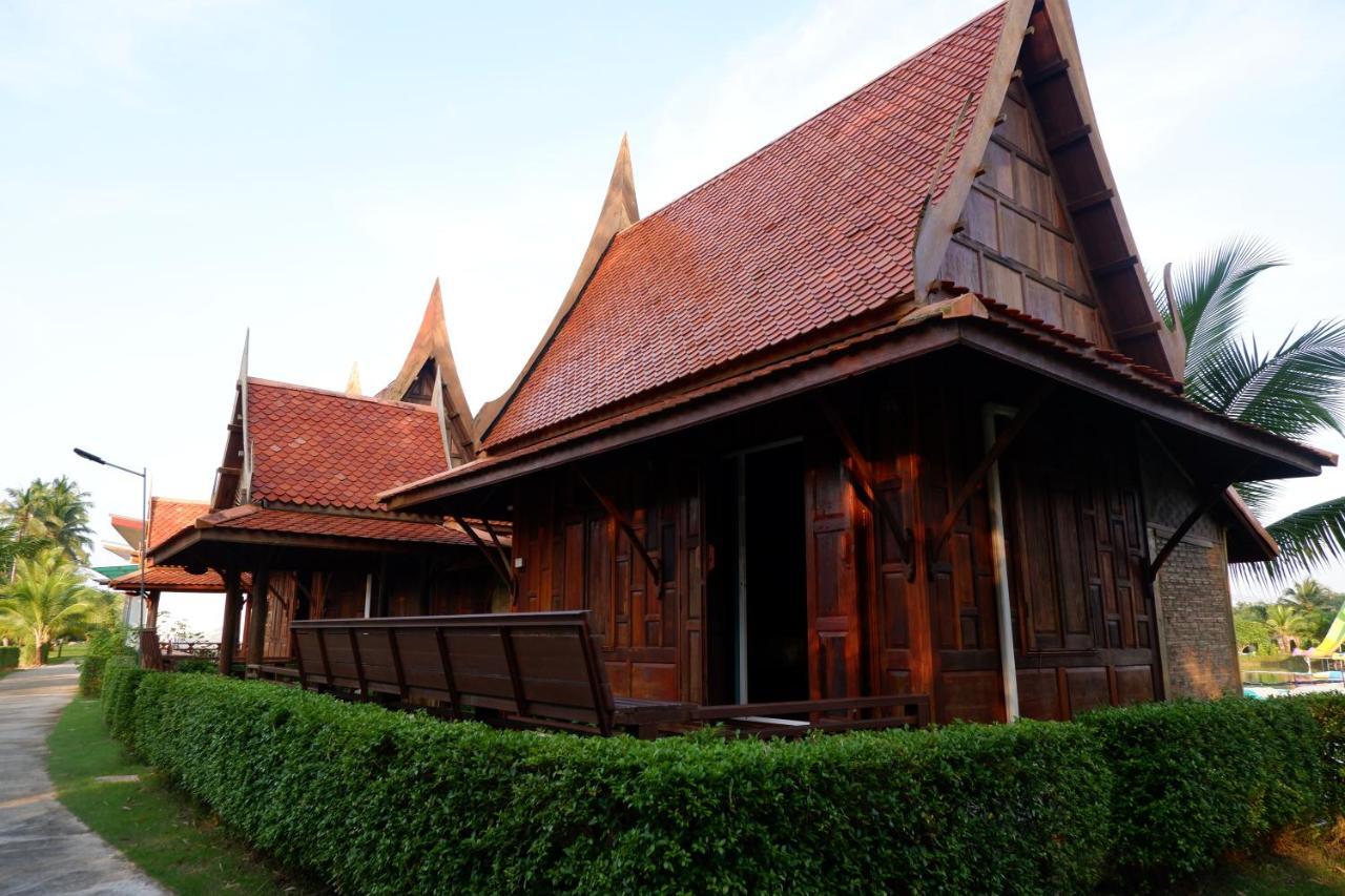 Lamphurai Riverside Resort And Spa Trat Exterior photo