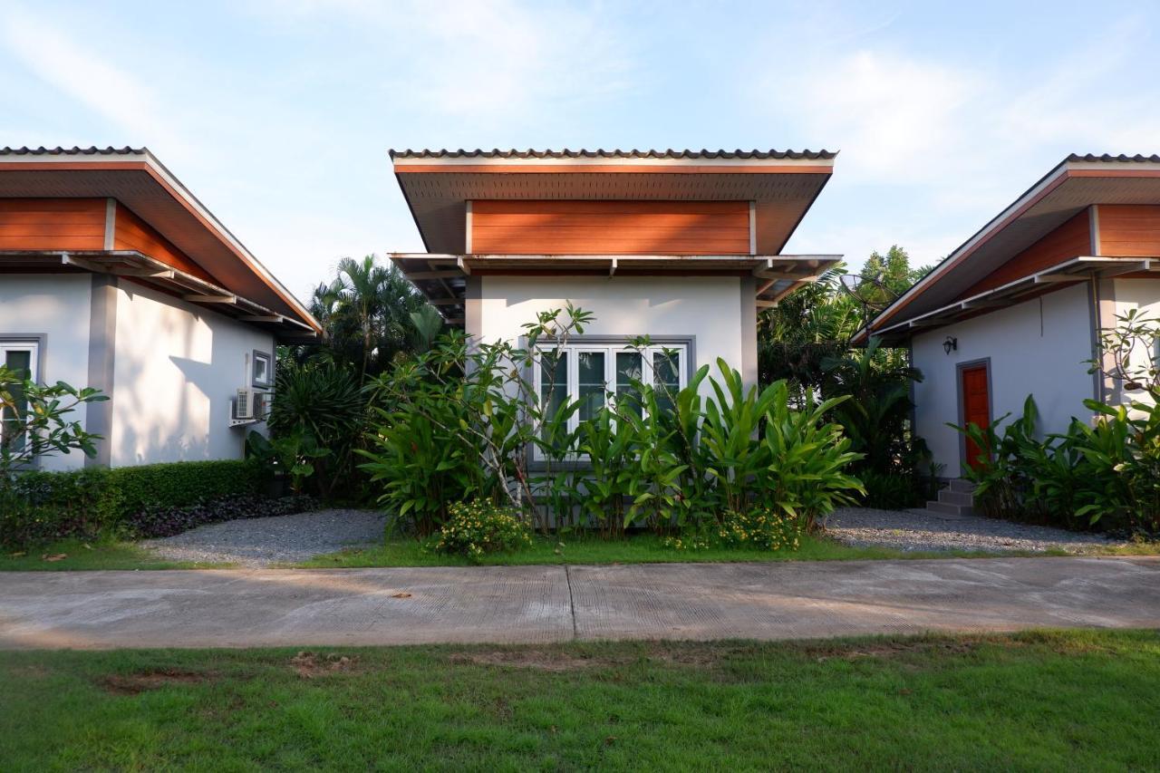 Lamphurai Riverside Resort And Spa Trat Exterior photo
